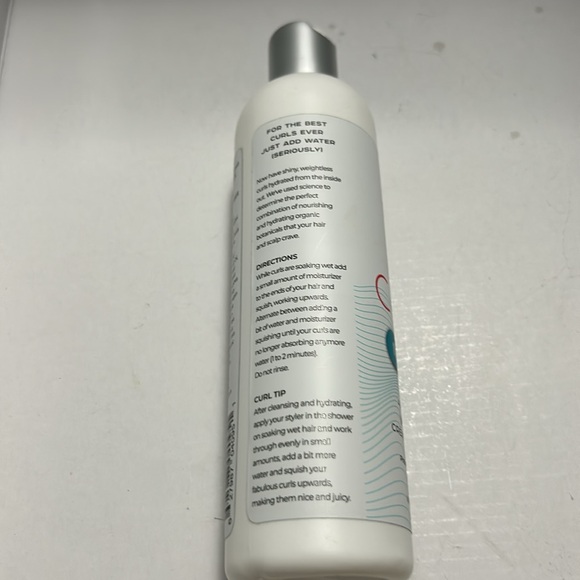 I.M. Society Curly Hair System. Shampoo, Conditioner, Gel & 2 Curl Cream - Picture 12 of 13